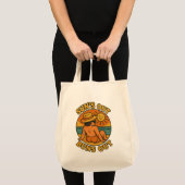 Suns Out Buns Out Funny Summer Beach トートバッグ (正面(商品))
