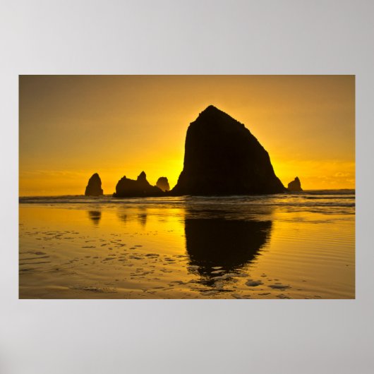 Sunset, Cannon Beach, Oregon, USA ポスター (正面)