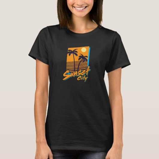 Sunset City Retro Beach Summer Vibes Tシャツ (正面)