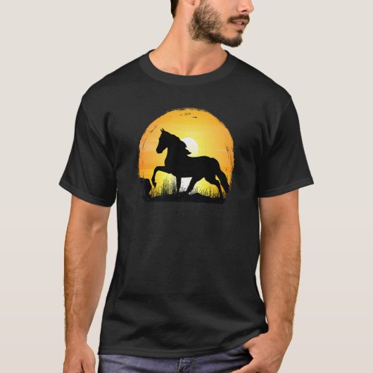 Sunset Horse Breed Silhouette  Haflinger Horse Tシャツ (正面)