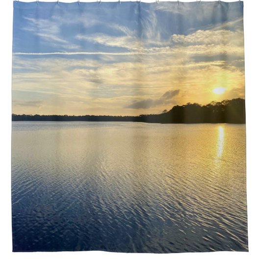 Sunset Over Wildcat Lake シャワーカーテン (正面)