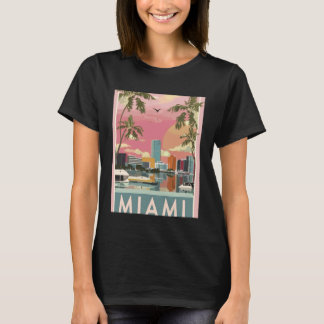 Sunset Sky Over Miami Skyline & Palm-Lined Bay Tra Tシャツ