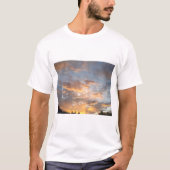 Sunset Sky With Warm Clouds Over Horizon At Dusk W Tシャツ (正面)