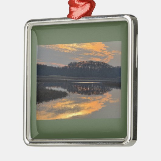 Sunset Waterscape Reflection Ornament メタルオーナメント (左)