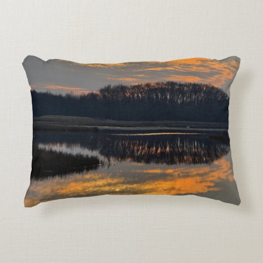 Sunset Waterscape Reflection Photo Pillow アクセントクッション (正面)