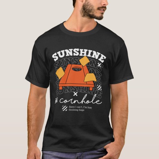 Sunshine and Cornhole Summer Sports Sack Tossing Tシャツ (正面)