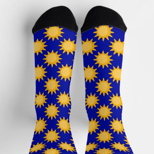 Sunshine Sun Pattern Design On Blue  ソックス (上部)