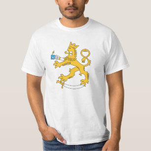 Suomileijonaのjuoのkahviaのmuumimukistaのt-paita Tシャツ