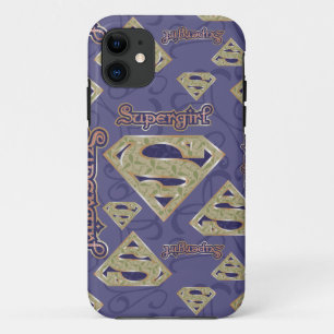 Supergirlのファンシーなロゴのコラージュ iPhone 11 ケース
