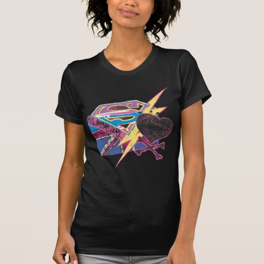 Supergirlの旗および骨が交差した図形 Tシャツ (正面)