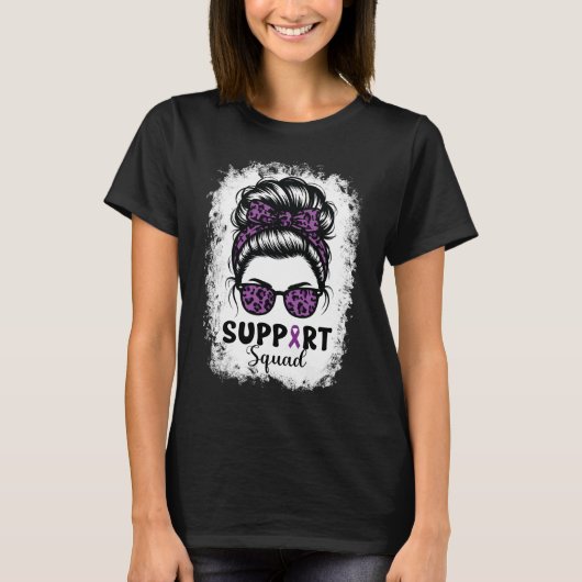 Support Squad Messy Bun Purple Warrior Tシャツ (正面)