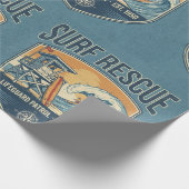 Surf Rescue Lifeguard Patrol Est 1950 ラッピングペーパー (角)