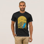 Surf Rider Motorcycle Beach Adventure Tシャツ (正面フル)