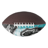 Surface Current – 抽象的な流れと構造 カーボン アメリカンフットボール (正面)