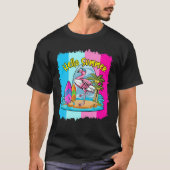 Surfboard Hello Summer Flamingo Funny Beach Summer Tシャツ (正面)