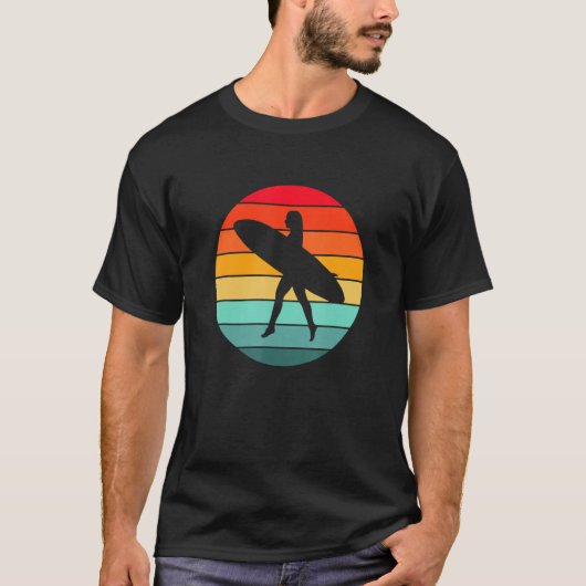 Surfer Girl Silhouette in a Sunset Circle Tシャツ (正面)