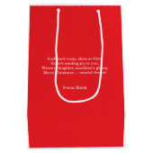 Surfer Santa with his surf board at the beach ミディアムペーパーバッグ (裏面)