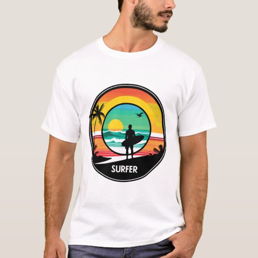 Surfer Sunset Beach Retro Circle Illustration Tシャツ (正面)