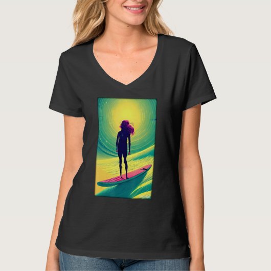 Surfergirl Girl Woman Surfboard Waves Sea Vacation Tシャツ (正面)