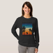 Surfing North Shore Hawaii Hawaiian Island Cute Su Tシャツ (正面フル)