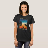 Surfing North Shore Hawaii Hawaiian Island Surfer Tシャツ (正面フル)