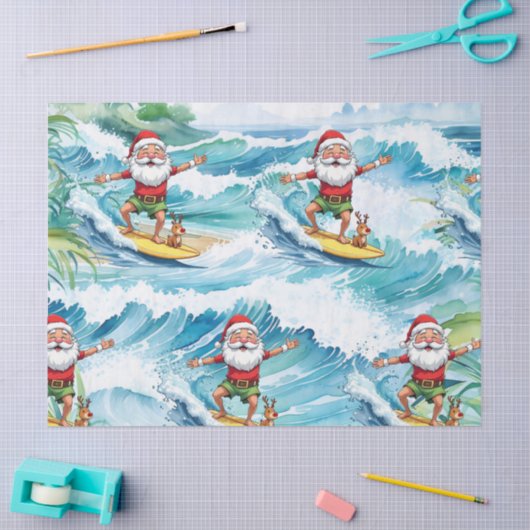 Surfing Santa is on big wave in Hawaii 薄葉紙 (クラフト)