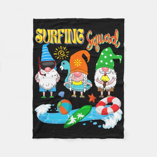 Surfing Squad Three Gnomes Hawaiian Surfing Summer フリースブランケット (正面)