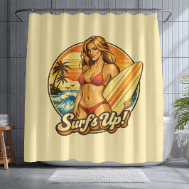 Surf's Up ビキニピンナップ | レトロサーフショップ グラフィック シャワーカーテン