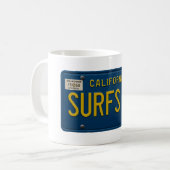Surfs Up Retro 1969 California License Plate Surf コーヒーマグカップ (正面左)