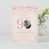 SURPRISE 90th Birthday Rose Gold Confetti Beige 招待状 (スタンド正面)
