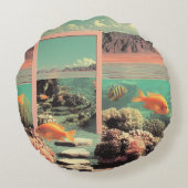 Surreal Desert Ocean with Door ラウンドクッション (裏面)
