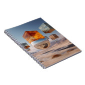 Surreal Floating Cubes And Reflective Sphere ノートブック (右側)