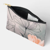 Surreal Garden Whispers：夢想的なフローラアート アクセサリーポーチ (見開き)