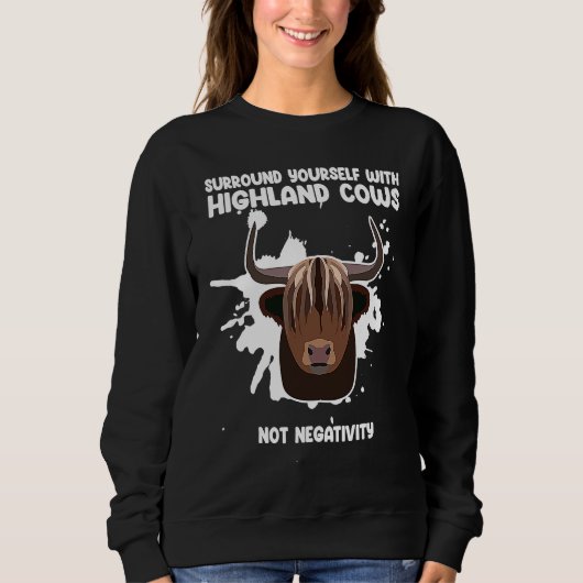 surround yourself with highland cows highland catt スウェットシャツ (正面)