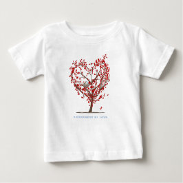 Surrounded by love ベビーTシャツ
