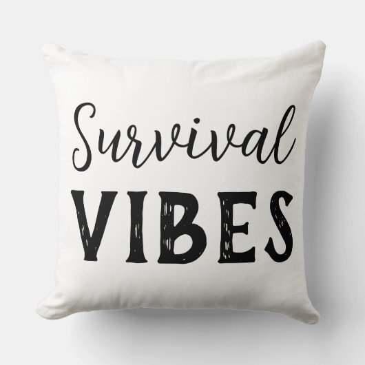 Survival Vibes クッション (正面)