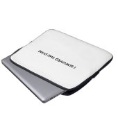 Survived The Sync Minimalist Professional  ラップトップスリーブ (正面下部)