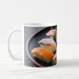 Sushi plate: Art packed with classic toppings コーヒーマグカップ