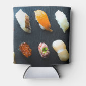 Sushi Slate Sip – Sharp Look, Chill Taste 缶クーラー (正面)