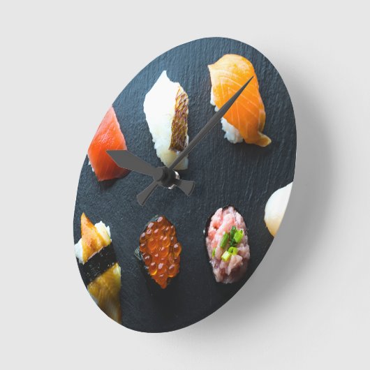 Sushi Symphony – Slate Grip Wall Clock ラウンド壁時計 (傾斜)