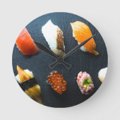 Sushi Symphony – Slate Grip Wall Clock ラウンド壁時計 (正面)