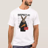 Suspect #1 – Funny Bunny Mugshot with Carrot Tシャツ (正面)