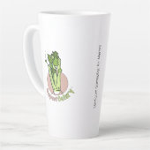 SuspectCelery™サークルセロロゴとタグライン カフェラテマグ (左アングル)