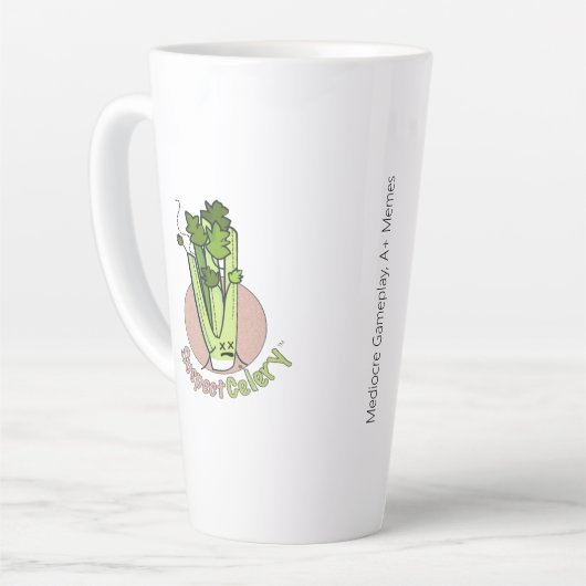 SuspectCelery™サークルセロロゴとタグライン カフェラテマグ (左アングル)