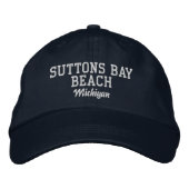 Suttons Bay Beach Michigan Baseball Hat 刺繍入りキャップ (正面)