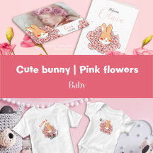 Lapin mignon et fleur rose