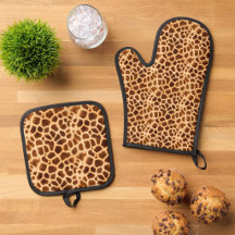 Realistic Giraffe Print Pattern