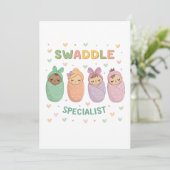 Swaddle Specialist Cute Baby Illustration 招待状 (スタンド正面)