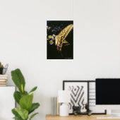 Swallowtail Butterfly on flower, close up ポスター (ホームオフィス)