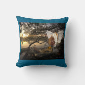 Swamp Angel クッション (正面)